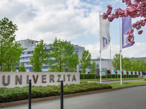 Opozice chce, aby kraj s přípravou vysoké školy v Karlových Varech nečekal na stát